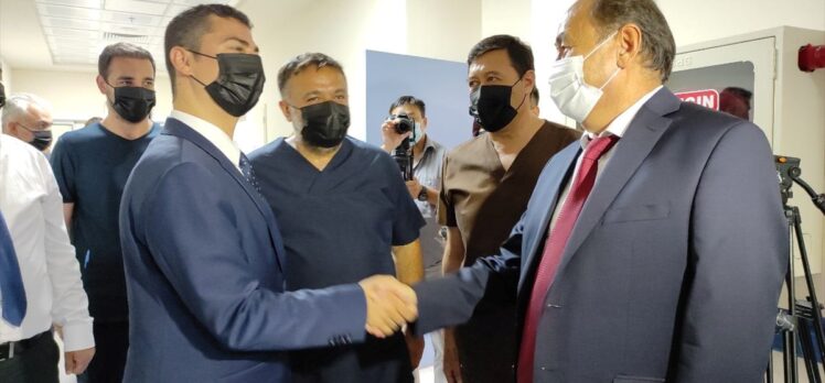 Türkiye'nin kurduğu modern Kırgız-Türk Dostluk Hastanesi hasta kabulüne başladı