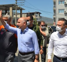 Ulaştırma ve Altyapı Bakanı Karaismailoğlu, Aydın'da vatandaşları ziyaret etti