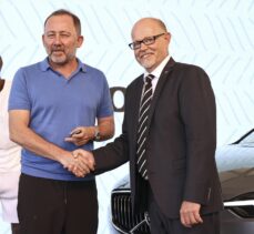 Volvo, Beşiktaş'a yeni sezon için şarj edilebilir araç teslim etti