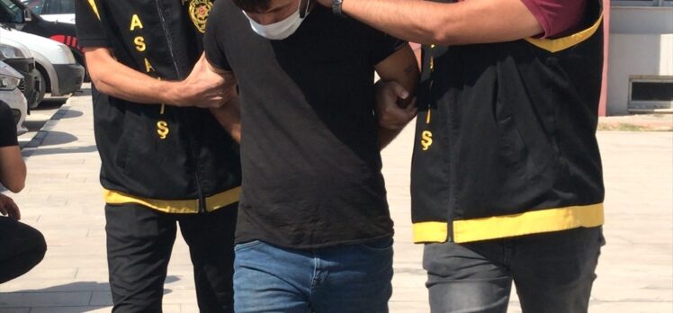 Adana'da araçların akülerini çalan iki kişi yakalandı