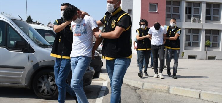 Adana'da darbettikleri kişinin motosikletini çaldıkları öne sürülen 5 zanlıdan 3'ü tutuklandı