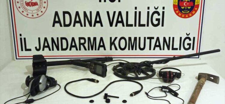 Adana'da define arayan 3 şüpheli suçüstü yakalandı
