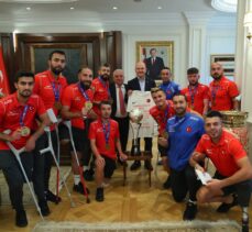 Ampute Milli Futbol Takımı, İçişleri Bakanı Soylu'yu ziyaret etti