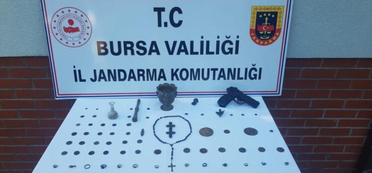 Bursa'da tarihi eser satmaya çalışan 4 kişi gözaltına alındı