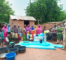 Bursaspor taraftarları Eren Bülbül ve Ferhat Gedik adına Nijer'de su kuyusu açtırdı
