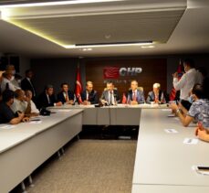 CHP Grup Başkanvekili Özel, partisinin Mersin İl Başkanlığını ziyaretinde konuştu: