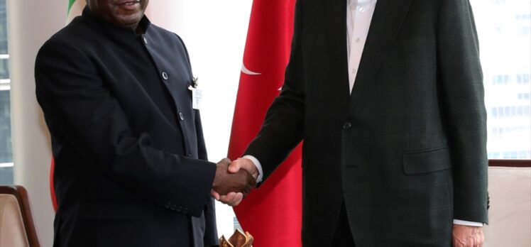 Cumhurbaşkanı Erdoğan, New York'ta Burundi Cumhurbaşkanı Ndayishimiye ile bir araya geldi
