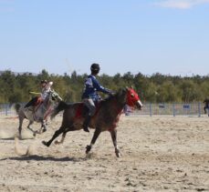 Erzurum'da düzenlenen  “5. Geleneksel Atlı Cirit Turnuvası” başladı