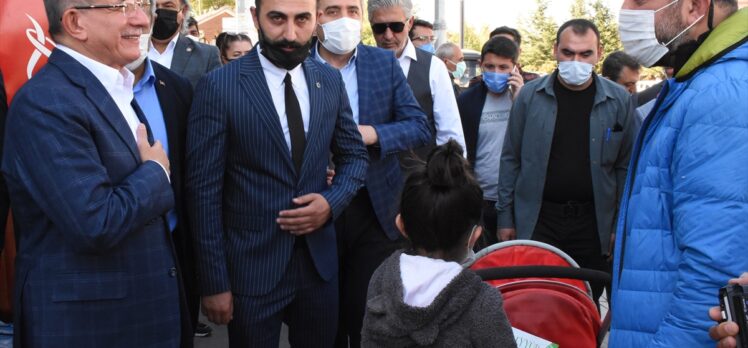 Gelecek Partisi Genel Başkanı Davutoğlu, Kırşehir'de partisinin il kongresine katıldı