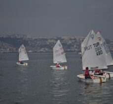 İzmit Körfezi'nde yelken yarışları yapıldı