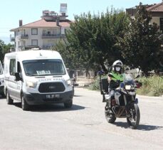Kahramanmaraş'taki trafik kazasında ölen iki kardeş İzmir'de son yolculuklarına uğurlandı