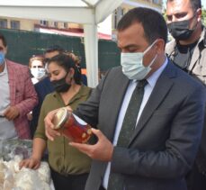 Kars'ta girişimci kadınların el emeğiyle hazırladığı yöresel ürünler satışa sunuldu