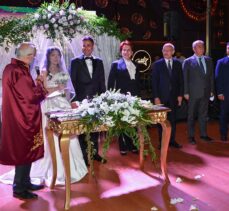 Kılıçdaroğlu ve Akşener nikah şahidi oldu