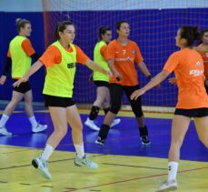 Konyaaltı Belediyespor, Hentbol Kadınlar Süper Ligi'nde 2'de 2 peşinde