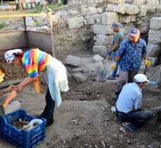 Mersin'deki kazılarda, gök bilimci ve şair Aratos'un anıt mezarı arkeolojik olarak kanıtlandı