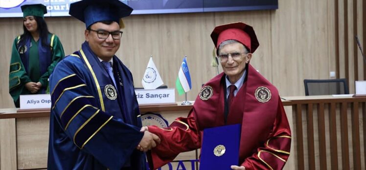 Nobel ödüllü bilim insanı Aziz Sancar'a Özbekistan'da fahri doktora unvanı verildi