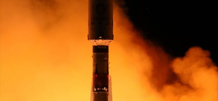 One Web'in 34 uydusu daha uzaya fırlatıldı