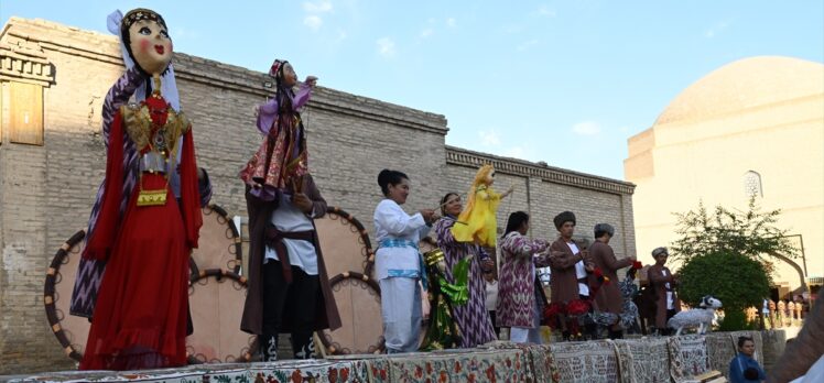 Özbekistan'ın tarihi Hive şehrinde “Türk Dünyası Kültür Başkenti” etkinliği