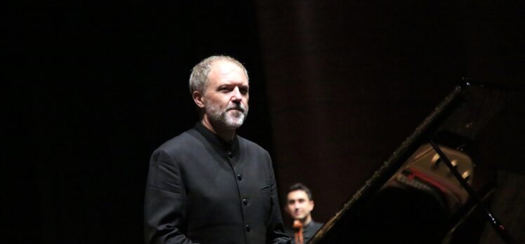 Piyano virtüözü Ludmil Angelov, 19. Mersin Uluslararası Müzik Festivali'nde sahne aldı