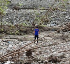 Sel felaketinin 22'nci gününde Ayancık'ın Babaçay köyünde arama çalışmaları sürüyor