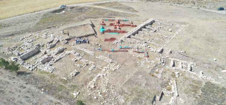 Sivas'ta 3 bin 800 yıllık Hitit şehri Kayalıpınar'da kazı çalışmaları yeniden başladı