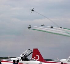 MSB: Türk Yıldızları, Macaristan Uluslararası Askeri Hava Gösterileri kapsamında uçuş gerçekleştirdi