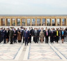 Türkiye Değişim Partisi Genel Başkanı Sarıgül, Anıtkabir'i ziyaret etti