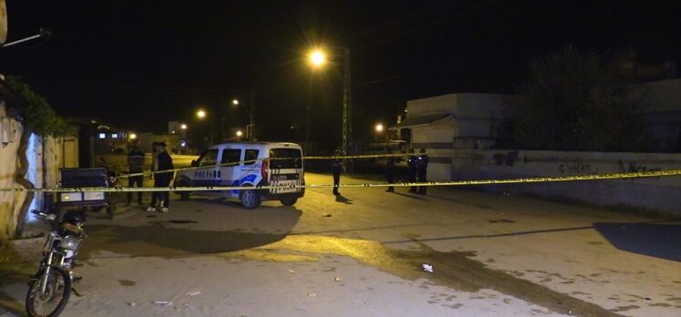 Adana'da iki grup arasında çıkan silahlı kavgada bir kişi ağır yaralandı