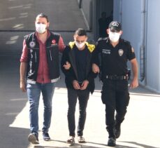 Adana'da taksi şoförü ve yolcusuna uyuşturucu ticareti iddiasıyla gözaltı