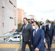 Anayasa Mahkemesi Başkanı Arslan, Eskişehir'de ziyaretlerde bulundu