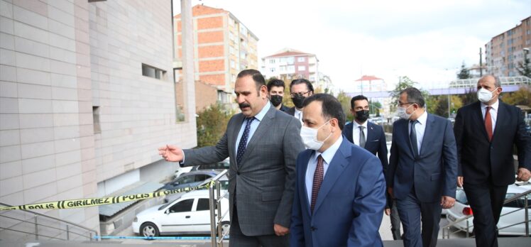 Anayasa Mahkemesi Başkanı Arslan, Eskişehir'de ziyaretlerde bulundu