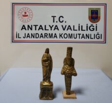 Antalya'da tarihi eser operasyonunda 2 altın heykel ele geçirildi