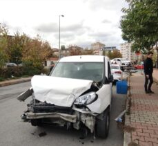Ataşehir'deki trafik kazasında 2 kişi yaralandı