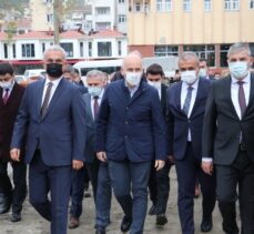 Bakan Karaismailoğlu, sel felaketinin yaşandığı Bozkurt'u ziyaret etti