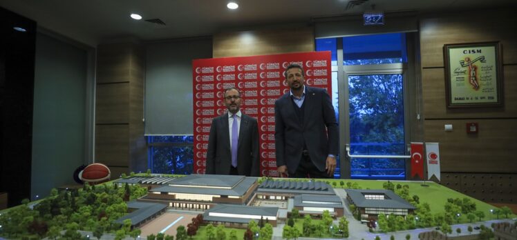 Bakan Kasapoğlu ile TBF Başkanı Türkoğlu, İstanbul'da bir araya geldi