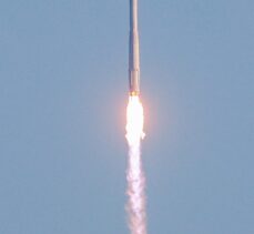 Güney Kore ilk yerli roketi “Nuri”yi uzaya fırlattı