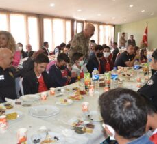 Hakkarili 40 öğrenci 4 günlük gezi için Ankara'ya gönderildi
