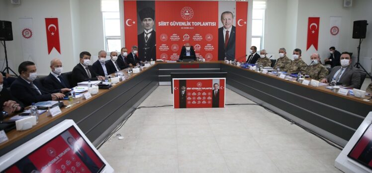 İçişleri Bakanı Soylu, Siirt'te İl Güvenlik Toplantısı'na katıldı