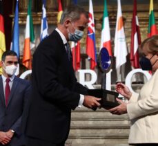 İspanya'dan Angela Merkel'e Avrupa ödülü