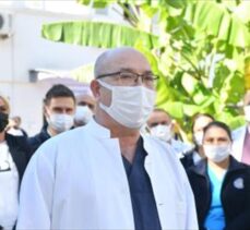 İzmir'de enjeksiyonun geç yapıldığını öne süren kişi güvenlik görevlilerini darp etti