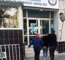 İzmir'de sosyal medyada polis aracıyla ilgili görüntü paylaşan kişi gözaltına alındı
