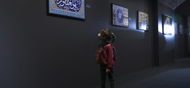 İzzet Keribar'ın “Miras: İstanbul'da Osmanlı Mimarisi ve Çini Sanatı” sergisi açıldı