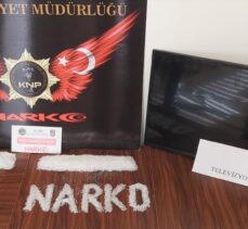 Kars'ta televizyona gizlenmiş uyuşturucuyla ilgili 2 kişi tutuklandı