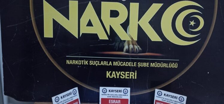 Kayseri'de halı ve yorgan içerisine gizlenmiş uyuşturucu ele geçirildi