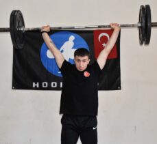Milli halterci Yusuf Fehmi Genç'in hedefi olimpiyat altın madalyası