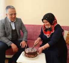 Nevşehir Belediye Başkanı Savran'dan 64 yaşındaki kadına doğum günü sürprizi