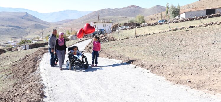 Niğde'de engelli minik Elif'in evinin önüne Vali Şimşek'in talimatıyla yol yapıldı