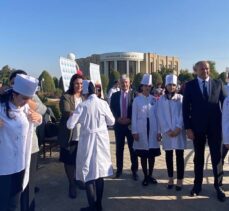 Özbekistan'da Sağlık Bilimleri Üniversitesi İbni Sina Tıp Fakültesi “Beyaz Önlük Töreni” düzenledi
