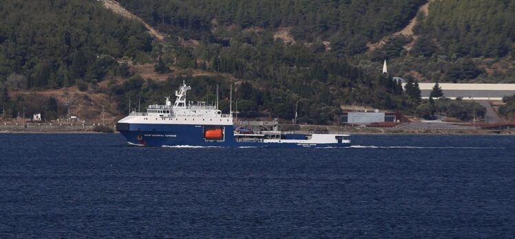 Rus Donanmasına ait tanker, Çanakkale Boğazı'ndan geçti