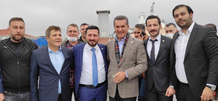 Sarıgül, partisinin Avcılar ilçe başkanlığı binasının açılışına katıldı